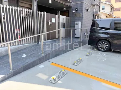 玄関アプローチ スロープ 床タイル貼り リビエラ エイロック 手すり LIXIL アーキレール