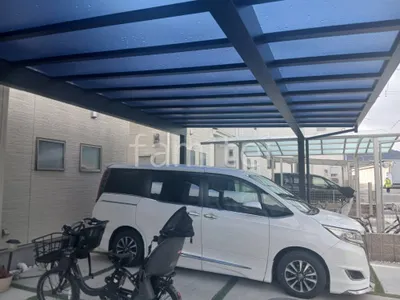 本体色 カームブラック 屋根色 アースブルー(熱線遮断)