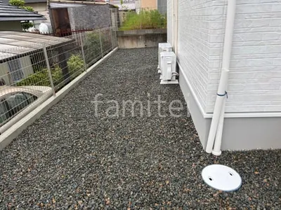 犬走り 防犯砂利敷き バラス砕石 防草シート加工