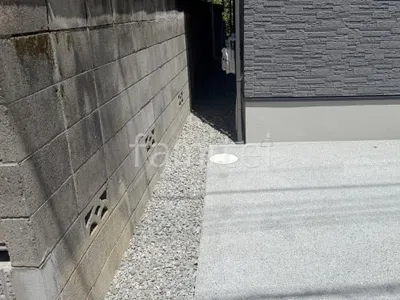 防犯砂利敷き バラス砕石 防草シート加工