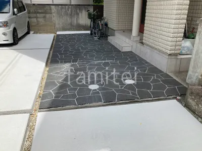 玄関アプローチ 床石貼り 乱形石 石英岩 ブラック