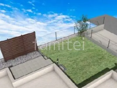 目隠しフェンス　シンボルツリー　人工芝　タイルデッキ　立水栓