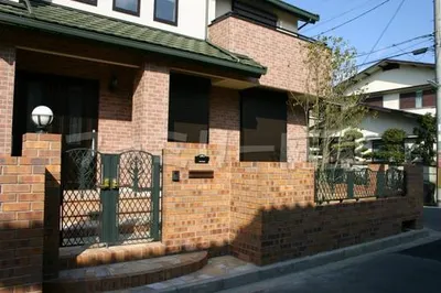 新築洋風外構　レンガ塀