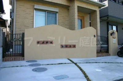 セミクローズ外構