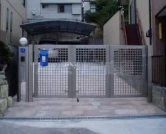 クレディ門扉3型3枚折戸(四国化成)カーポート　新日軽　ファインポート2台