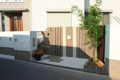 洋風門柱　門扉