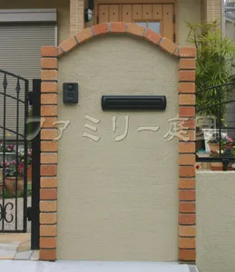 南欧風門柱　埋め込み式郵便ポスト