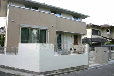 角地外壁　フェンス