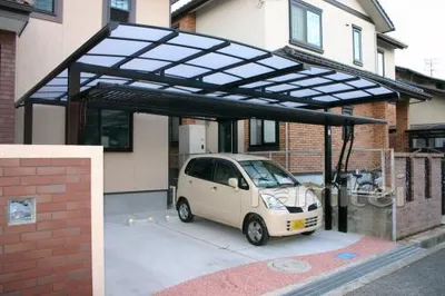 カーポート　TOEXキューブポート2台　跳ね上げ門扉TOEXワイドオーバードア