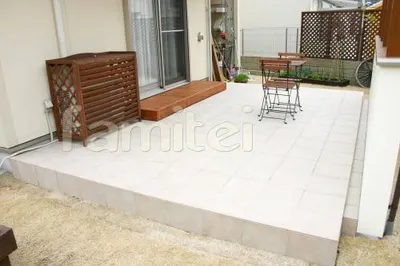 タイルデッキ　テラス