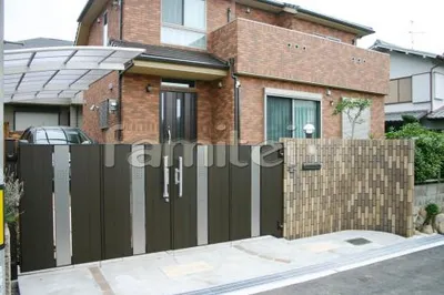 4枚折戸門扉車庫前ゲート　新日軽アクジオンD