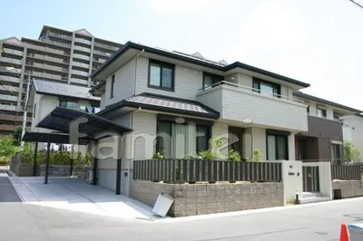 セミクローズ外構・モダン