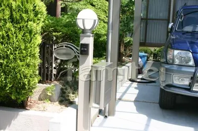 機能門柱:ファンクションポール