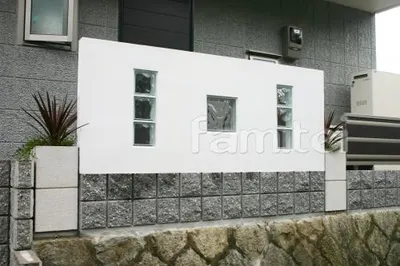 ガラスブロック塀