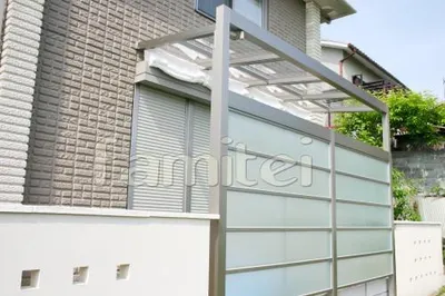 目隠しフェンス　TOEXプラスGルーフ