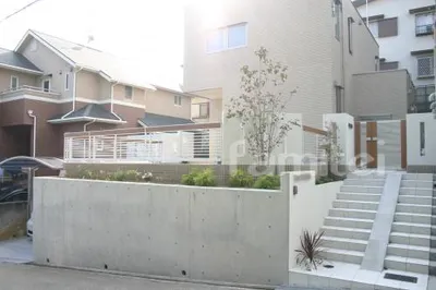 新築セミクローズ外構