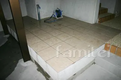 車庫とアプローチ間通路タイル