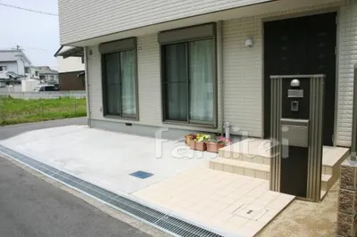 アプローチタイル貼