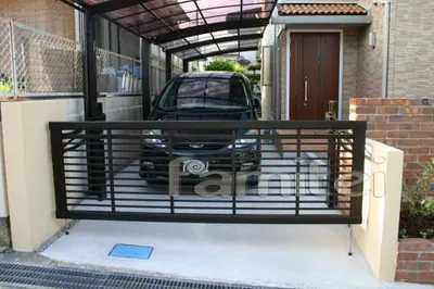 跳ね上げ門扉 TOEX ワイドオーバードアR1