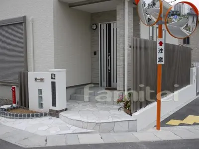 アプローチ 乱形石貼