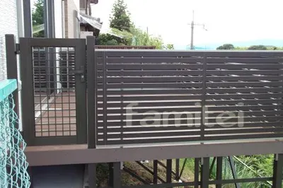 ウッドデッキバルコニー TOEX 樹の木 目隠しフェンスライフモダンSF-F3A