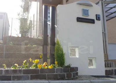 ガラスブロック門柱　三協立山　アルミ角柱 　郵便ポスト