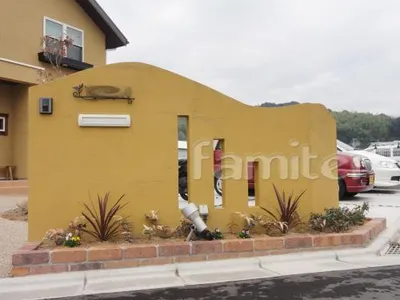 塗り壁門柱　四国化成パレット