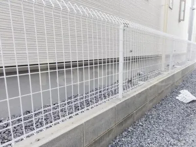 境界メッシュフェンス