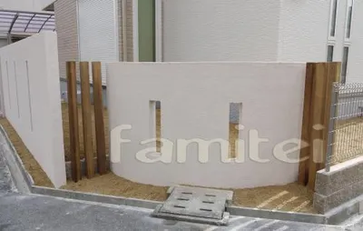 塗り壁 四国化成ニュー美ブロ　/　デザイン角柱サーモウッド