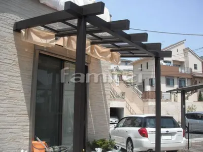 木製パーゴラ調テラス屋根アルミ タカショーEUポーチ