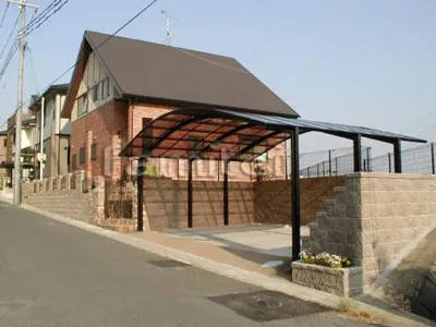 セミクローズ外構　化粧ブロック塀　ユニソン:シャモティ