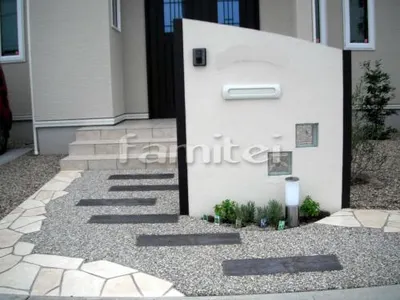 南欧風ガラスブロック門柱