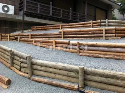 防草シートの上砂利石敷き