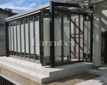 ガーデンルームLIXIL TOEX ジーマサンルーム タイルデッキ