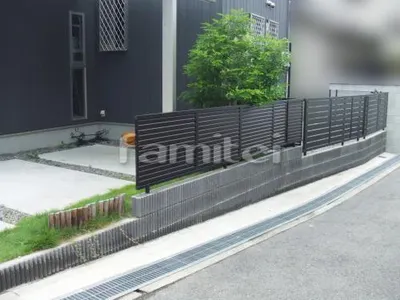 駐車場目隠しフェンス塀 LIXIL(リクシル) プリレオR9型(プレスタ8型) ユニソン ジャスティーブロック