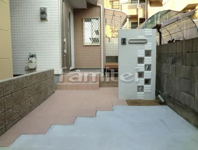 ガラスブロックホワイト門柱 モザイクタイル貼り