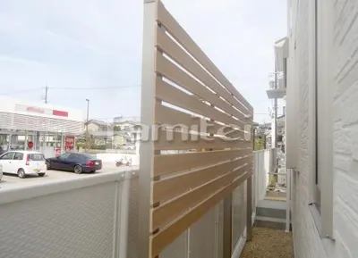 目隠しフェンス リアル木調平板 LIXIL