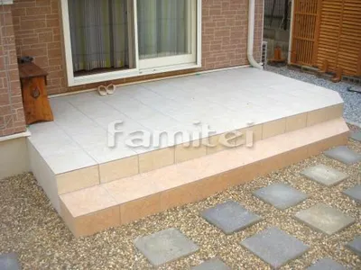 タイルデッキ 床タイル貼り グレイスランド300角