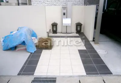 アプローチリフォーム 床タイル貼り グレイスランド300角