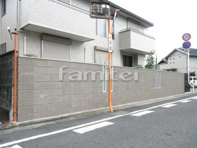 目隠し化粧ブロック塀 ユニソン ジャスティ アルミ笠木 ヴェルテボーダー16