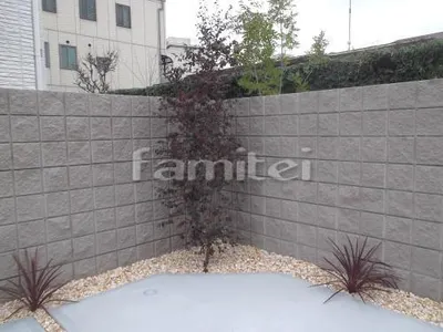 シンボルツリー植栽 トキワマンサク・ベニバナトキワマンサク 常緑樹 下草 ベニドラ 化粧砂利敷き 久保田セメント アベニューストーン ラテイエロー