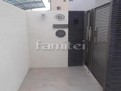 モダン門柱 壁タイル貼り INAXイナックス はるかべくん 細割ボーダー HB-6 LIXILリクシル 塗り壁 エスケー化研 ベルアート塗装 吹付仕様 トラバーチン仕上げ