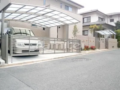 新築シンプル クローズ外構