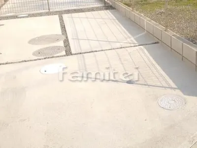 駐車場ガレージ床 土間コンクリート バラス砕石目地