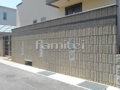 目隠し化粧ブロック塀 ユニソン シェディ クリーム ガラスブロック ウィンドゥグラス クリア ゆらぎ 壁タイル貼り INAXイナックス セラヴィオS(セラビオ) LIXILリクシル