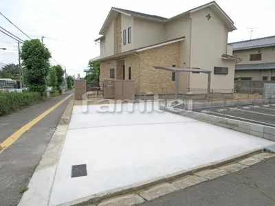 新築洋風 セミクローズ外構