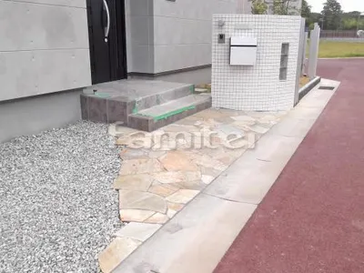 玄関まわり アプローチ 門柱 角柱 照明 ポスト