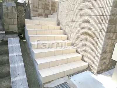 玄関アプローチ階段 床タイル貼り INAXイナックス グレイスランド300角 GRL-1 LIXILリクシル