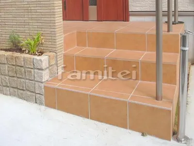 玄関ポーチ階段 床タイル貼り INAXイナックス マルモアート300角 LIXILリクシル 支給品