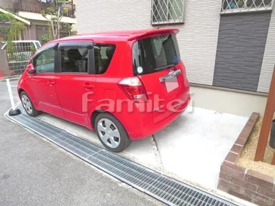 駐車場ガレージ床 土間コンクリート 化粧砂利目地